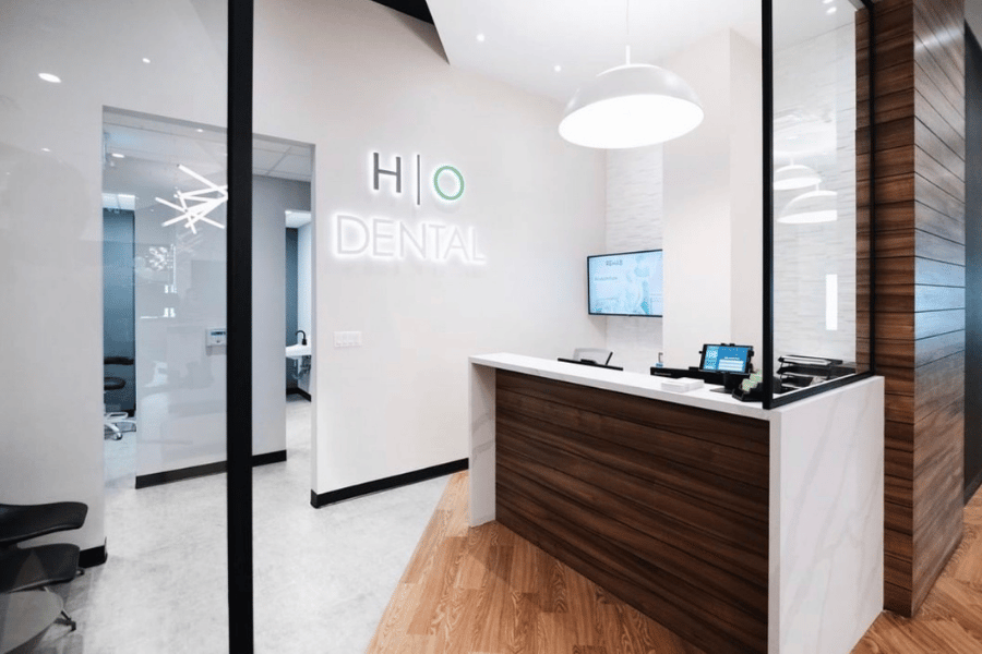 Invisalign vs. Braces: Which Teeth Straightening Option is Best?