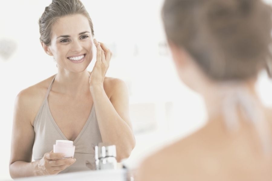 Difference between cosmetic and pharmaceutical skincare