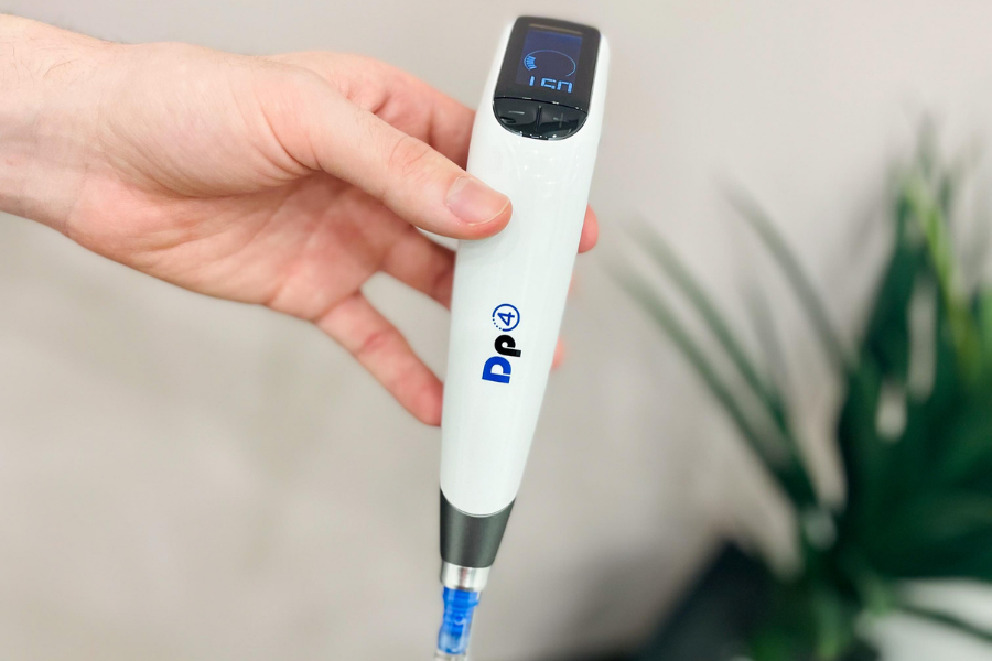 Microneedling pen